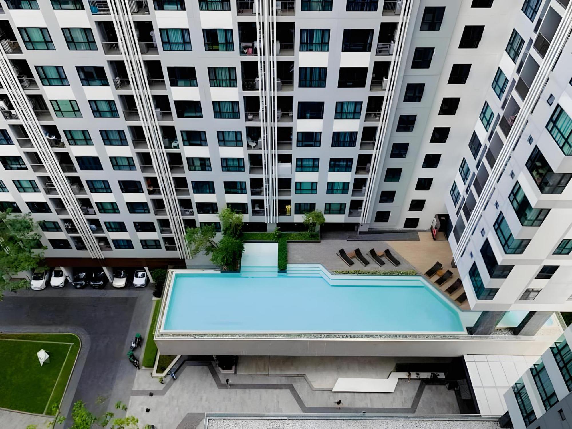 The Base Apartments At Central Pattaya Exterior photo