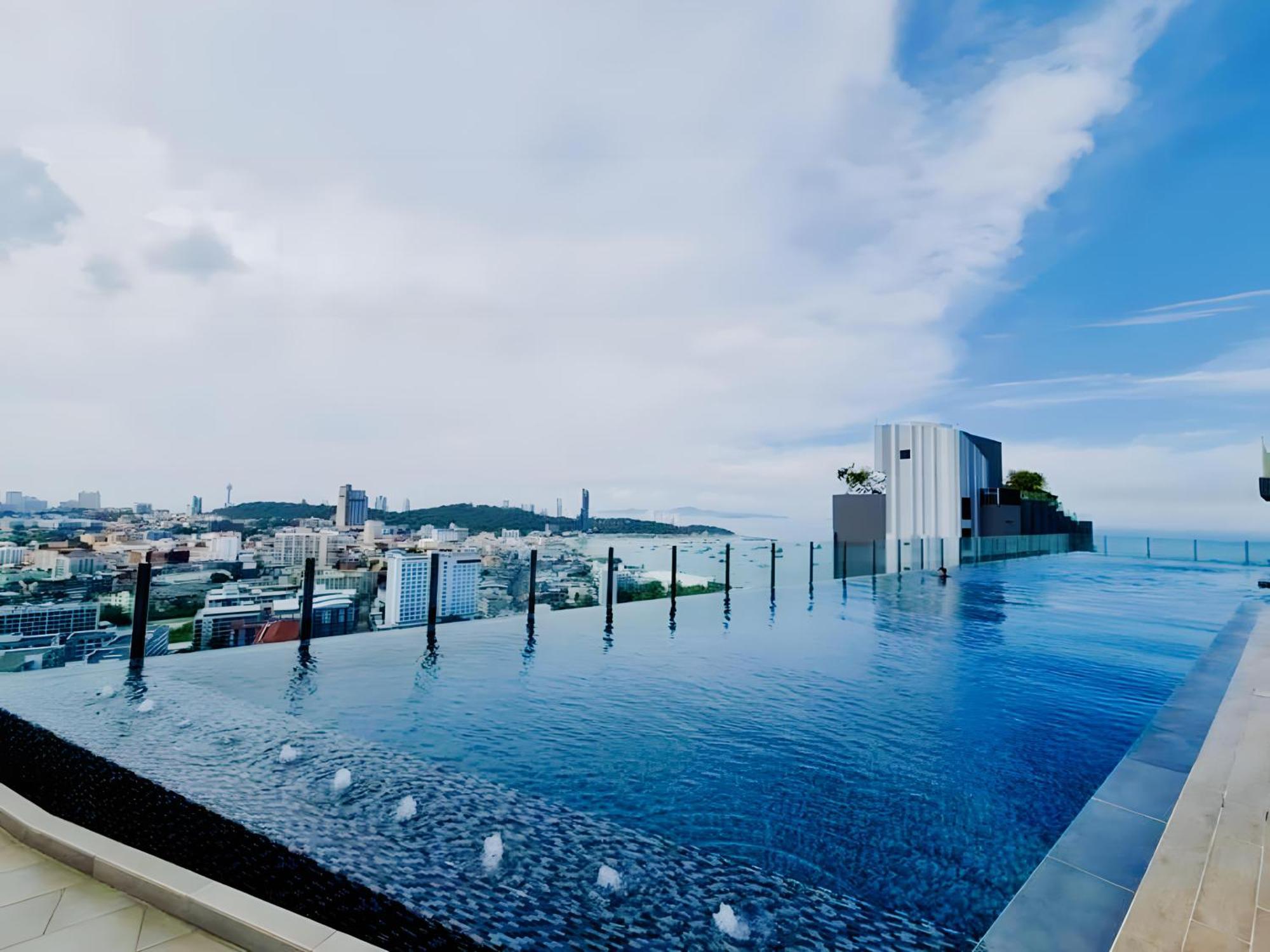 The Base Apartments At Central Pattaya Exterior photo