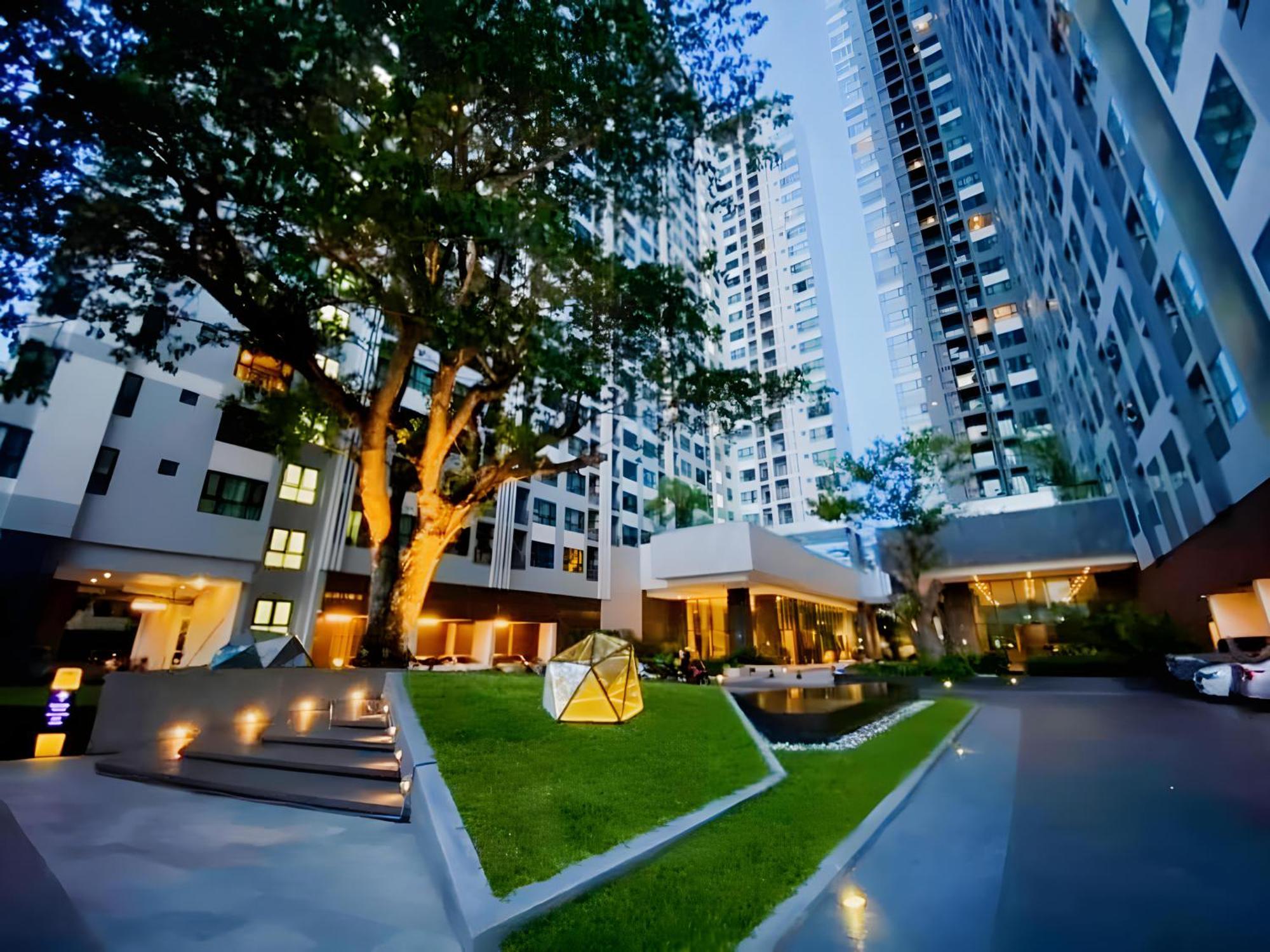 The Base Apartments At Central Pattaya Exterior photo